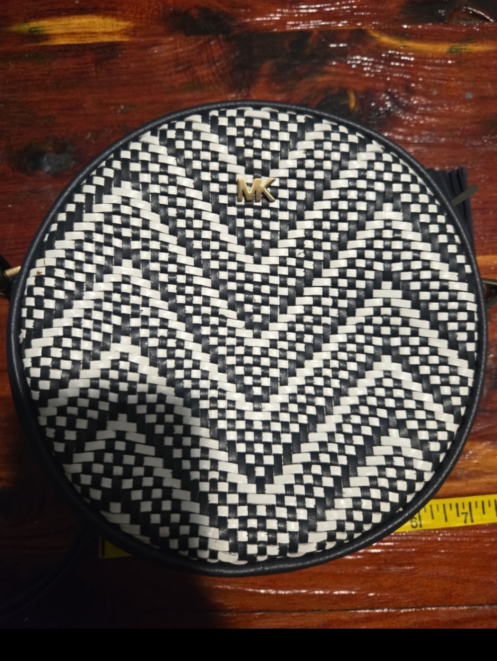 Michael Kors Canteen Crossbody - Picture 2 of 6